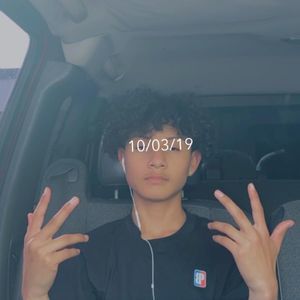 Meet your Posher, Cesar